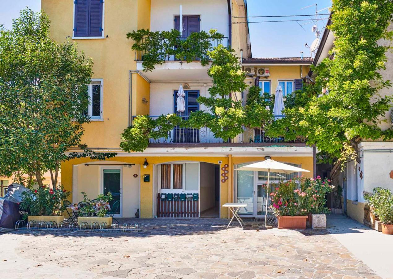 Al Glicine Apartments Lazise Exterior foto