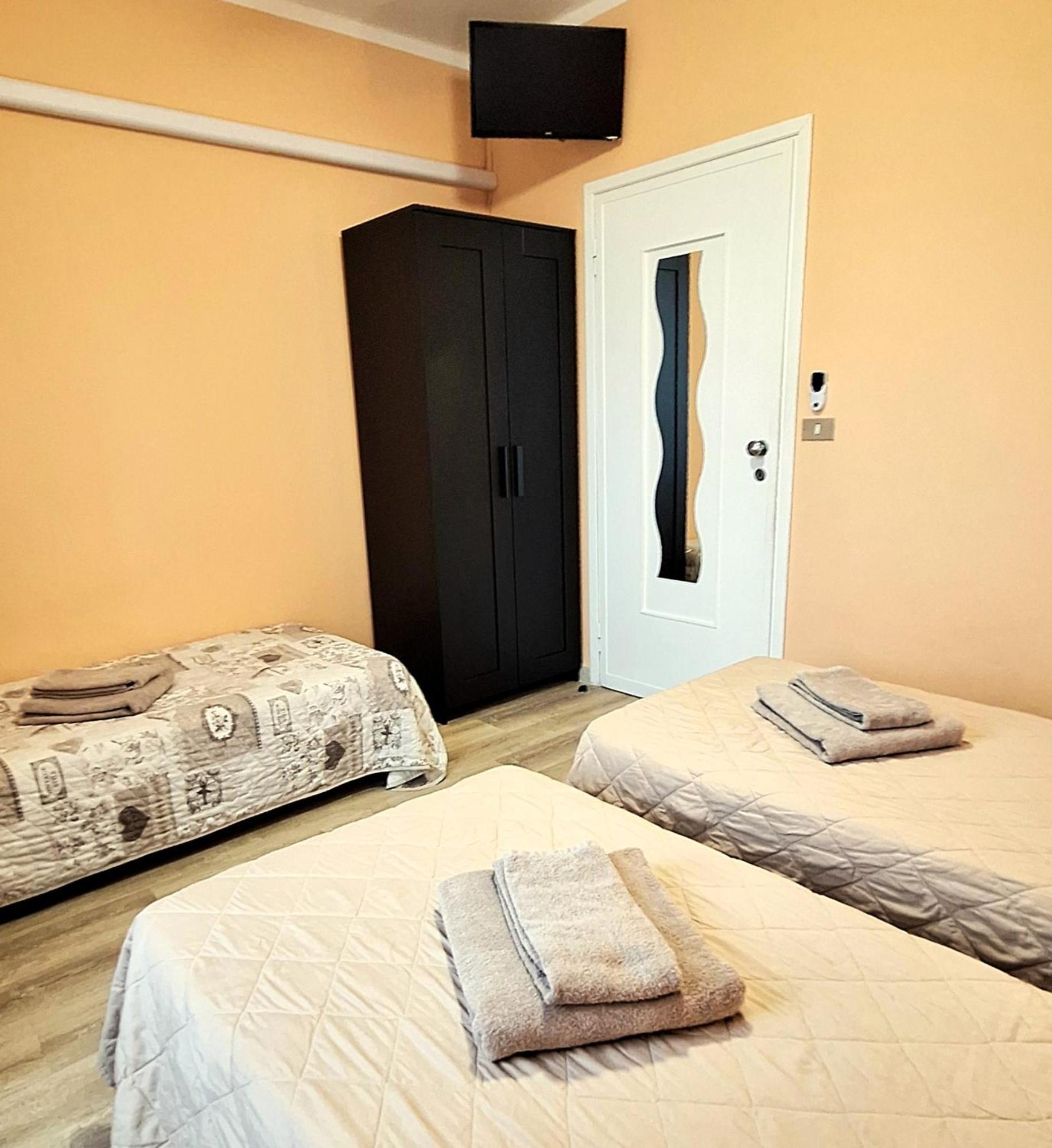 Al Glicine Apartments Lazise Zimmer foto